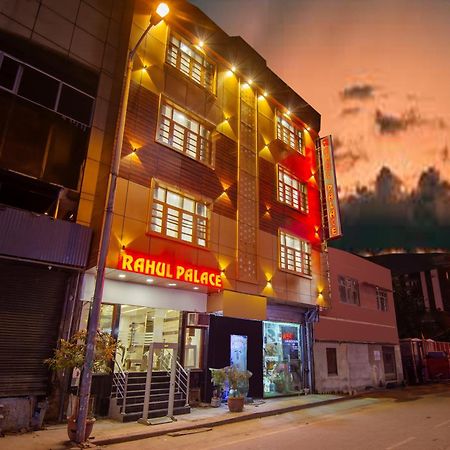 Rahul Palace By Golden Tree Near Metro Station And Ajmal Khan Market นิวเดลี ภายนอก รูปภาพ