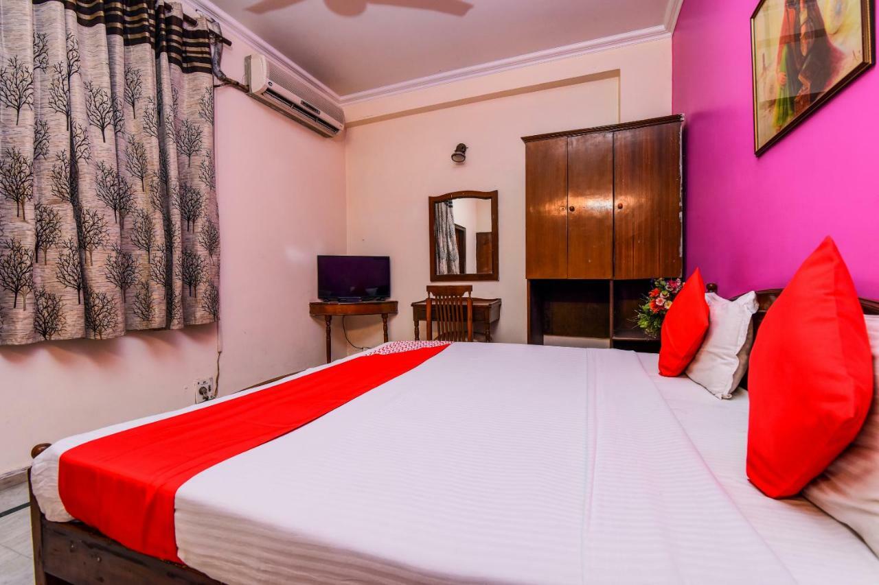 Oyo 3647 Hotel Rahul Palace นิวเดลี ภายนอก รูปภาพ